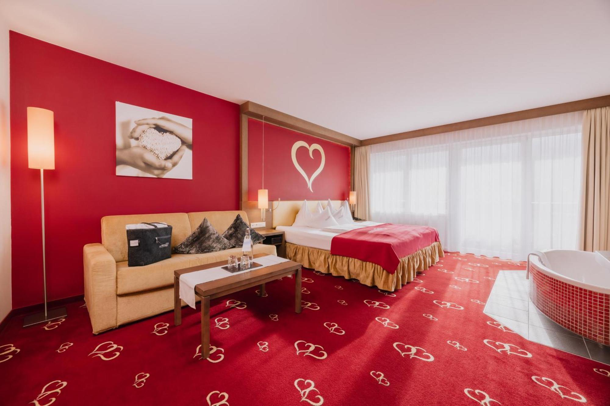 Alpen-Herz Romantik & Spa - Adults Only Ladis Bagian luar foto
